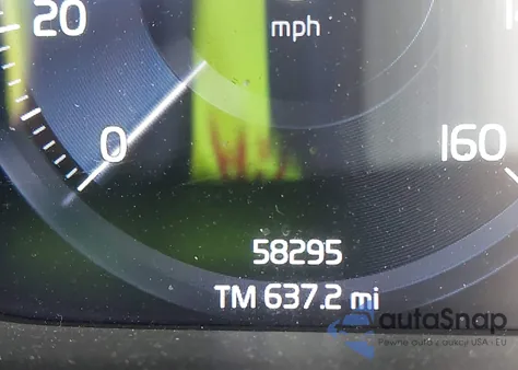 2021 Volvo Xc40 T5 Momentum z USA, uszkodzony, nr VIN YV4162UK4M2457735